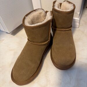 Crown Vintage Winter Boots